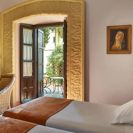 ホテル パラドール デ 4*